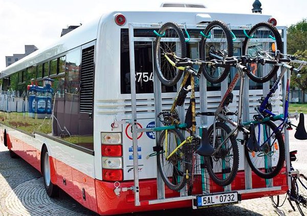 Oui au transport des vélos dans les cars et dans les trains !!