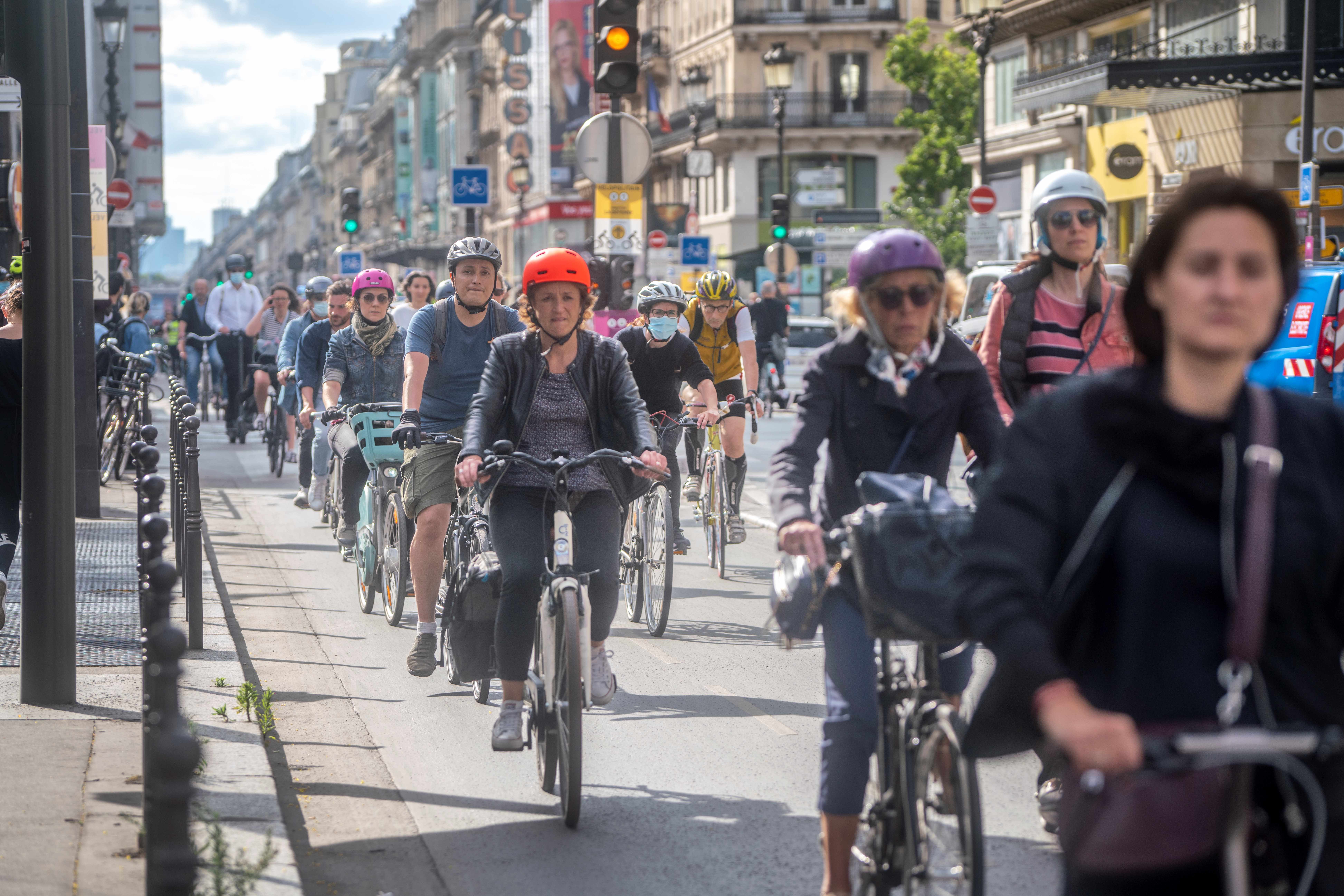 You are currently viewing Le vélo et la marche pourraient remplacer la voiture pour  plus d’un tiers des déplacements domicile-travail
